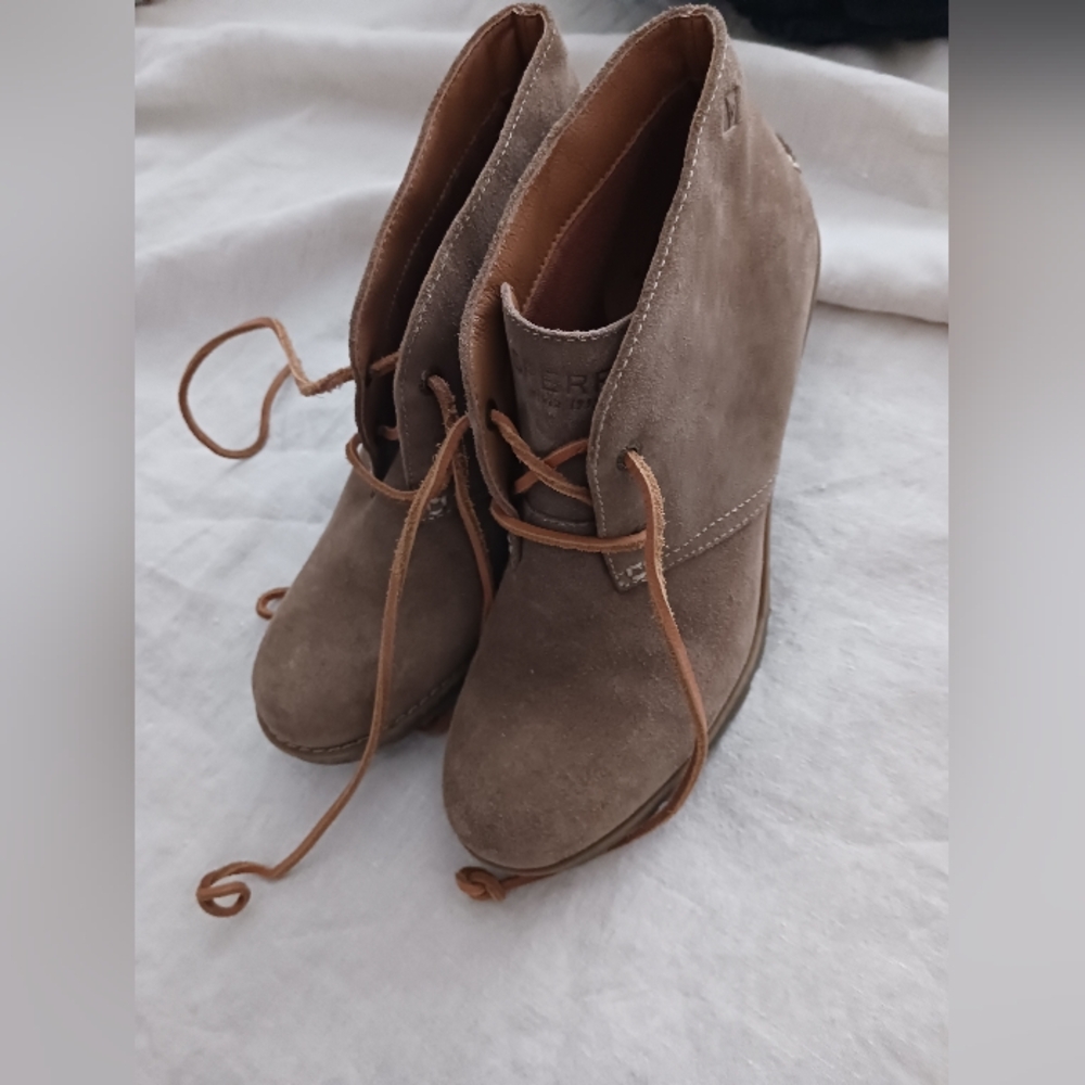 Sperry size 7.5 color:charcoal